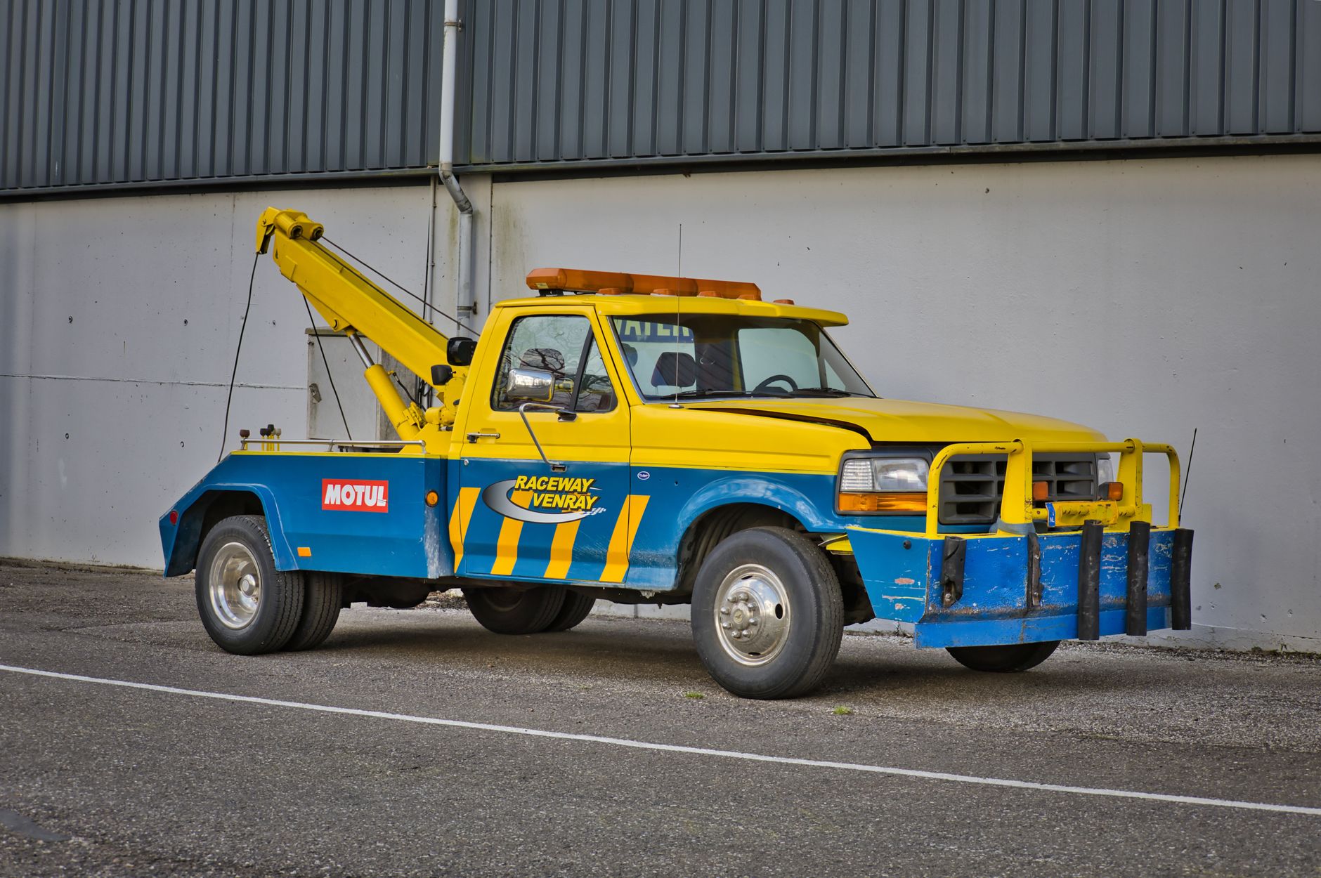 Remorquage voiture équipe à Douai
